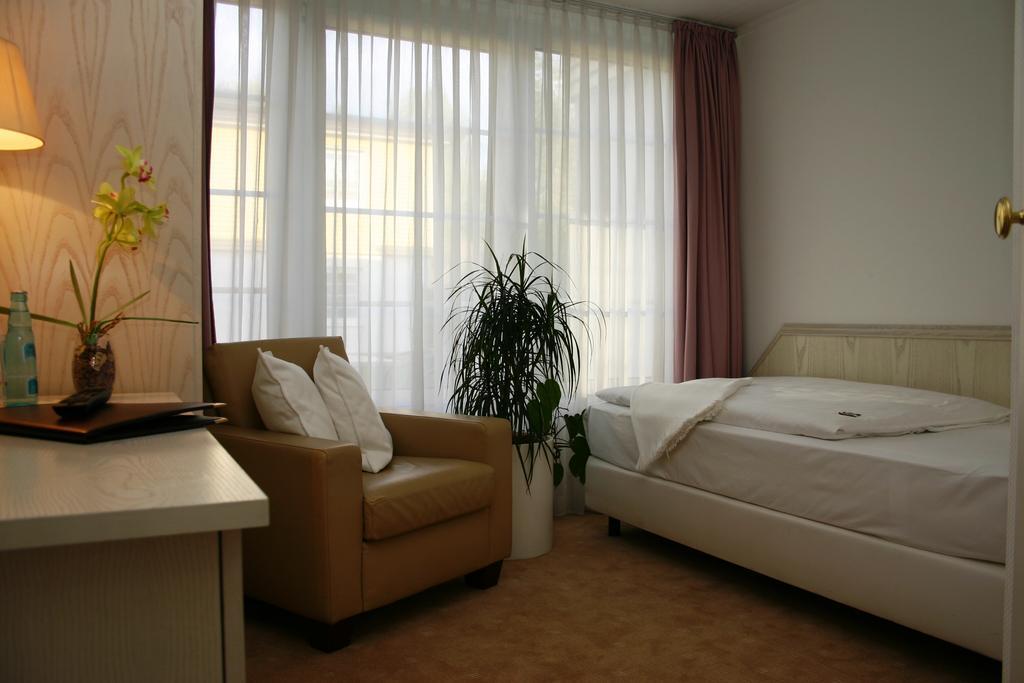 Atrium Hotel Amadeus Osterfeld Room photo